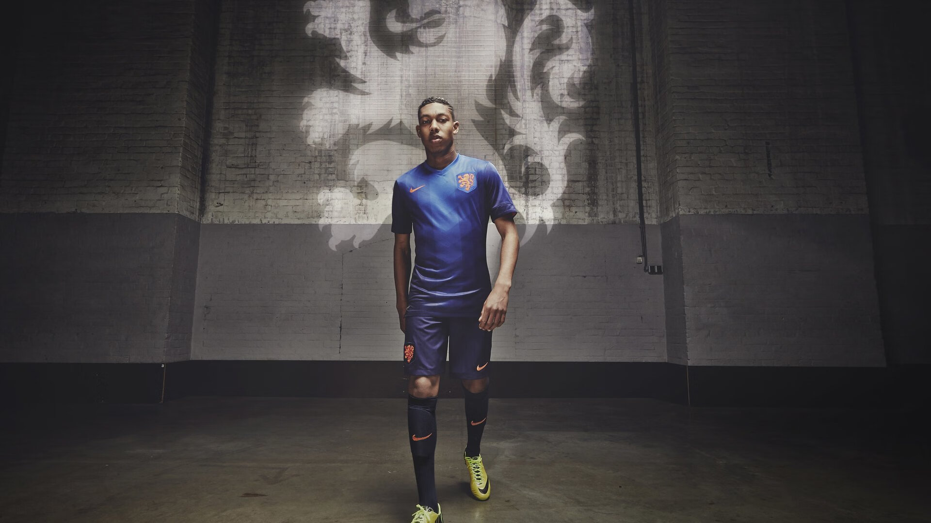 沙漠绿茵的独舞,加克波在沙特对阵哥伦比亚之战中诠释现代前锋的终极形态