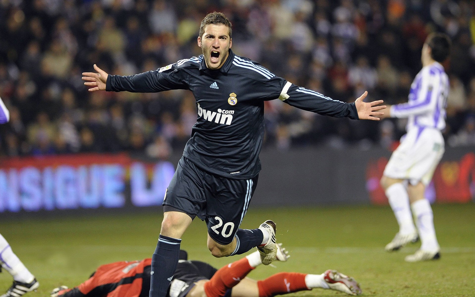 当南半球的胜利遇见北半球的星光,澳大利亚的坚韧与基耶萨的德比魔法